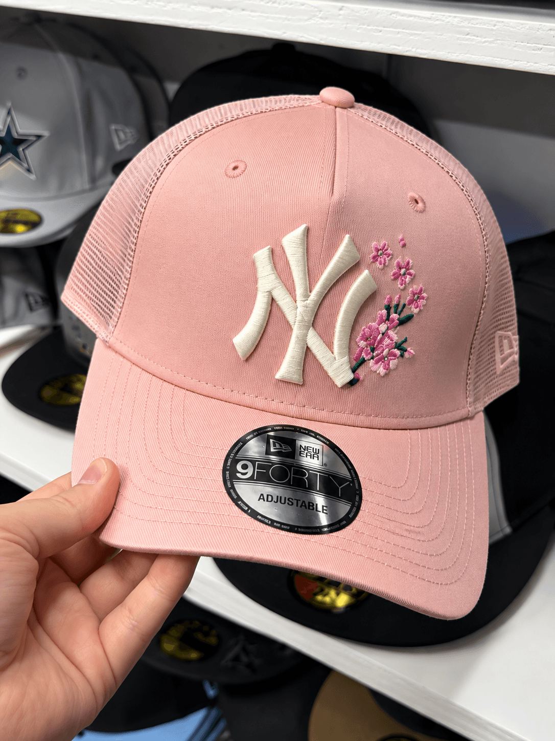 New Era New York Yankees 9FORTY Adjustable Floral Mesh Cap